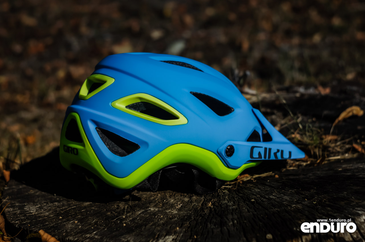giro montaro vs bell sixer