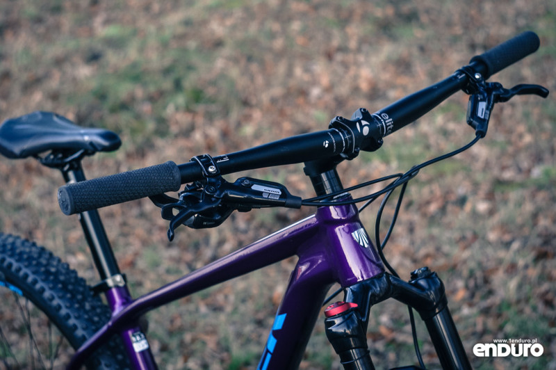 Trek Stache 7 - Bontrager handlebar and cockpit