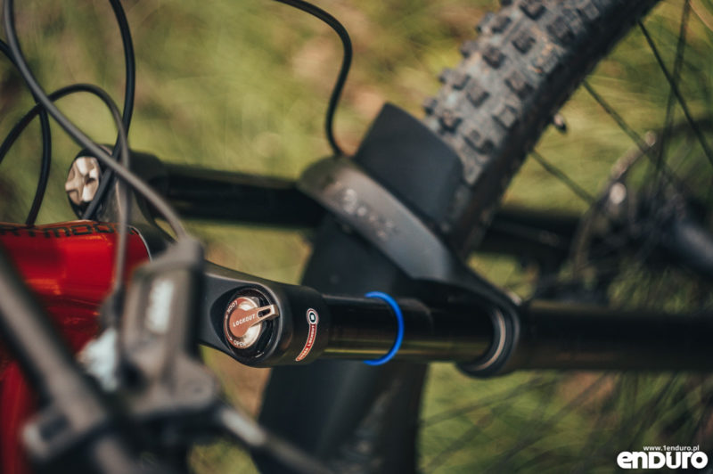 Dartmoor Primal Pro 27.5 2018 - Suntour Aion blokada skoku