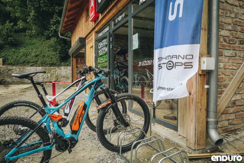 Test Shimano STEPS E8000 - e-bike Romet ERE 501