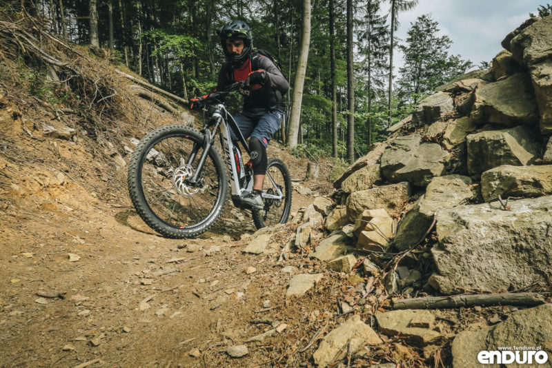 Test Shimano STEPS E8000 - e-bike Romet ERE 501