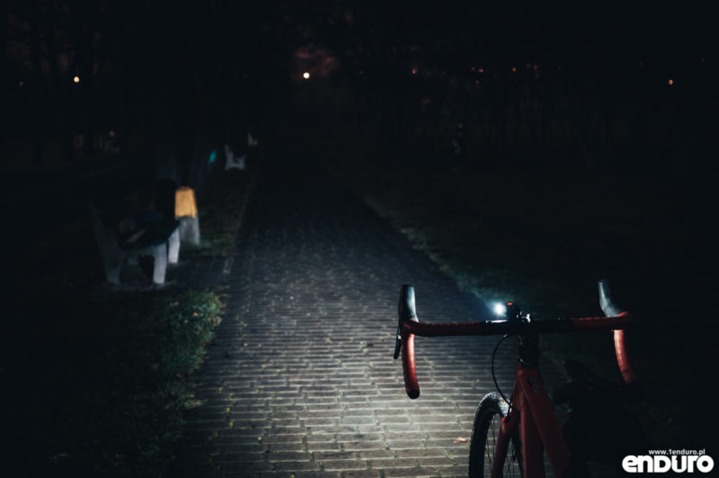 Night Ride - jazda nocą na rowerze