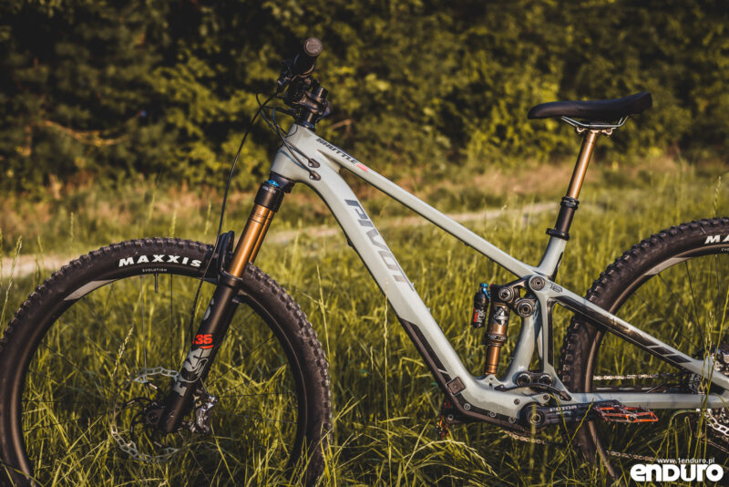 Pivot Shuttle SL