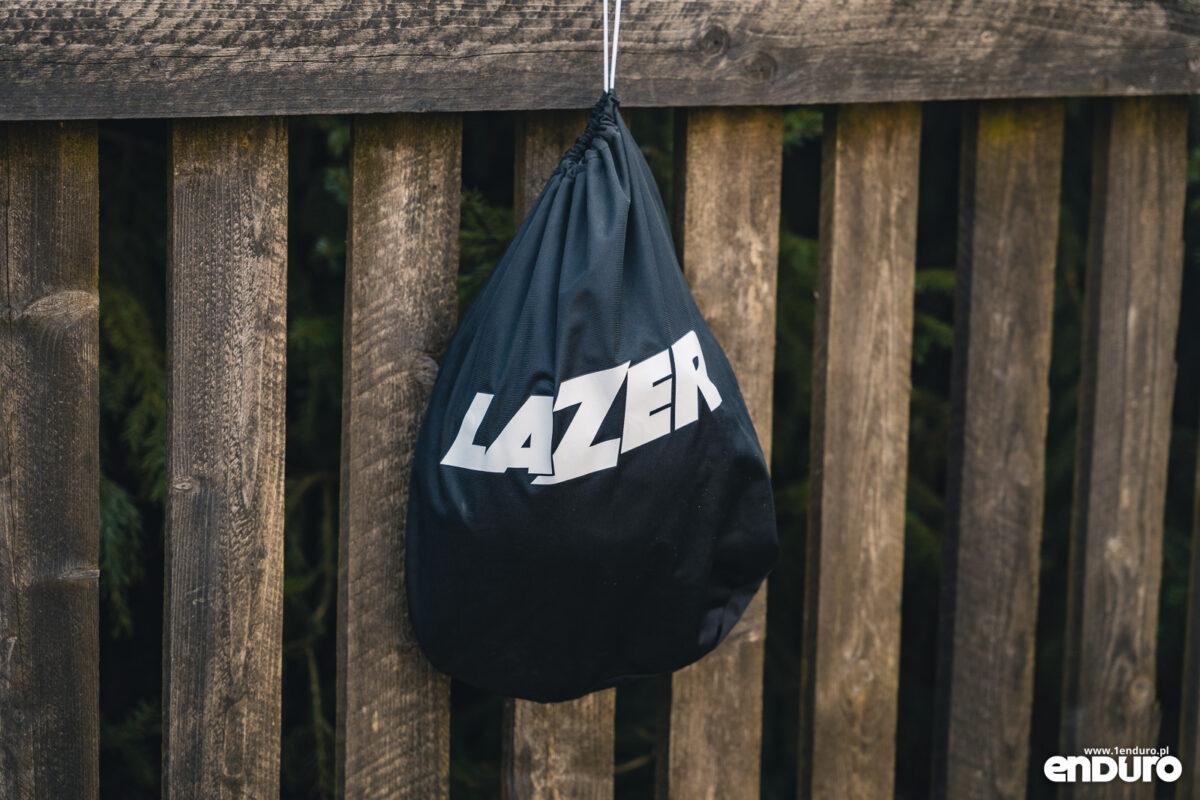Lazer Lupo i Finch kontra Jackal - drogi czy tani kask enduro?