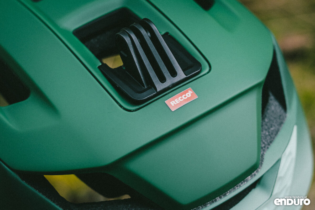 Kask Lazer Impala KinetiCore 2026 - test