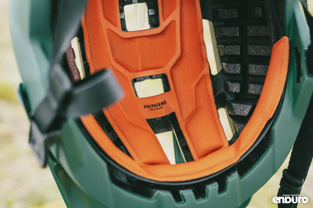 Kask Lazer Impala KinetiCore 2026 - test