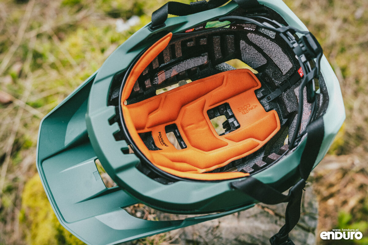 Kask Lazer Impala KinetiCore 2026 - test